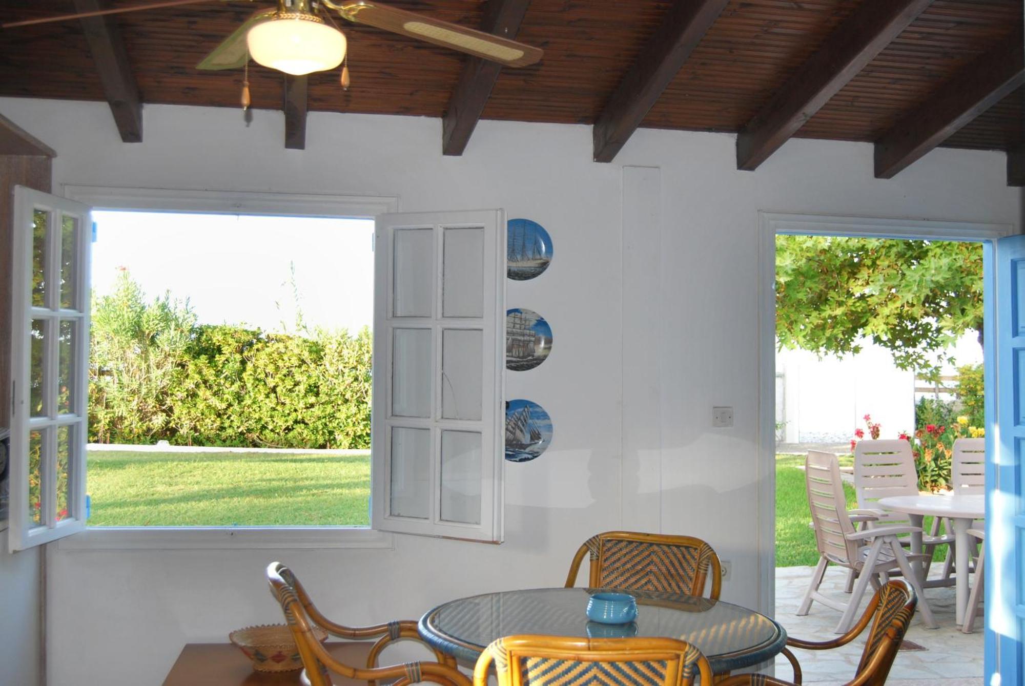 Villa Akrata Exterior photo