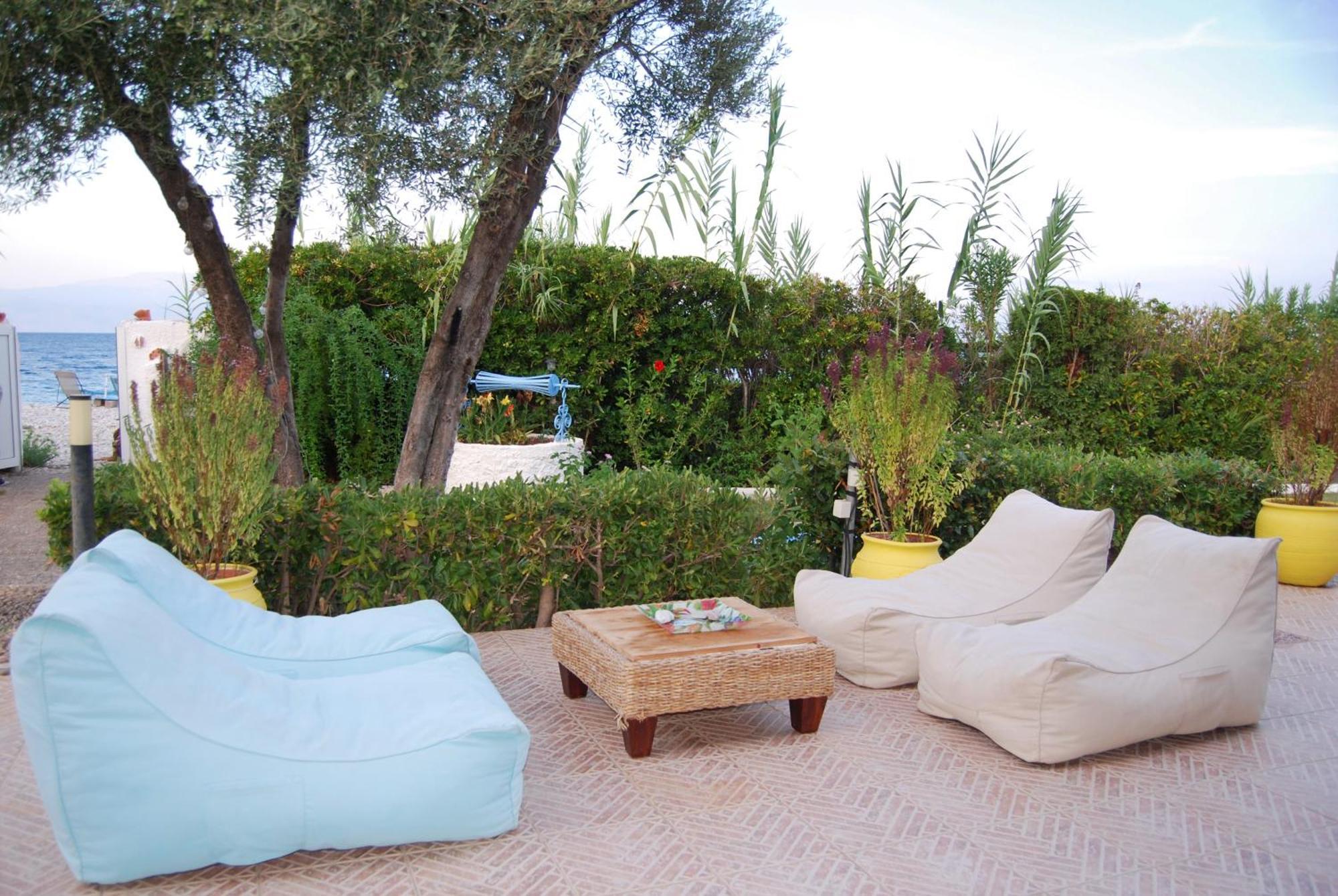 Villa Akrata Exterior photo