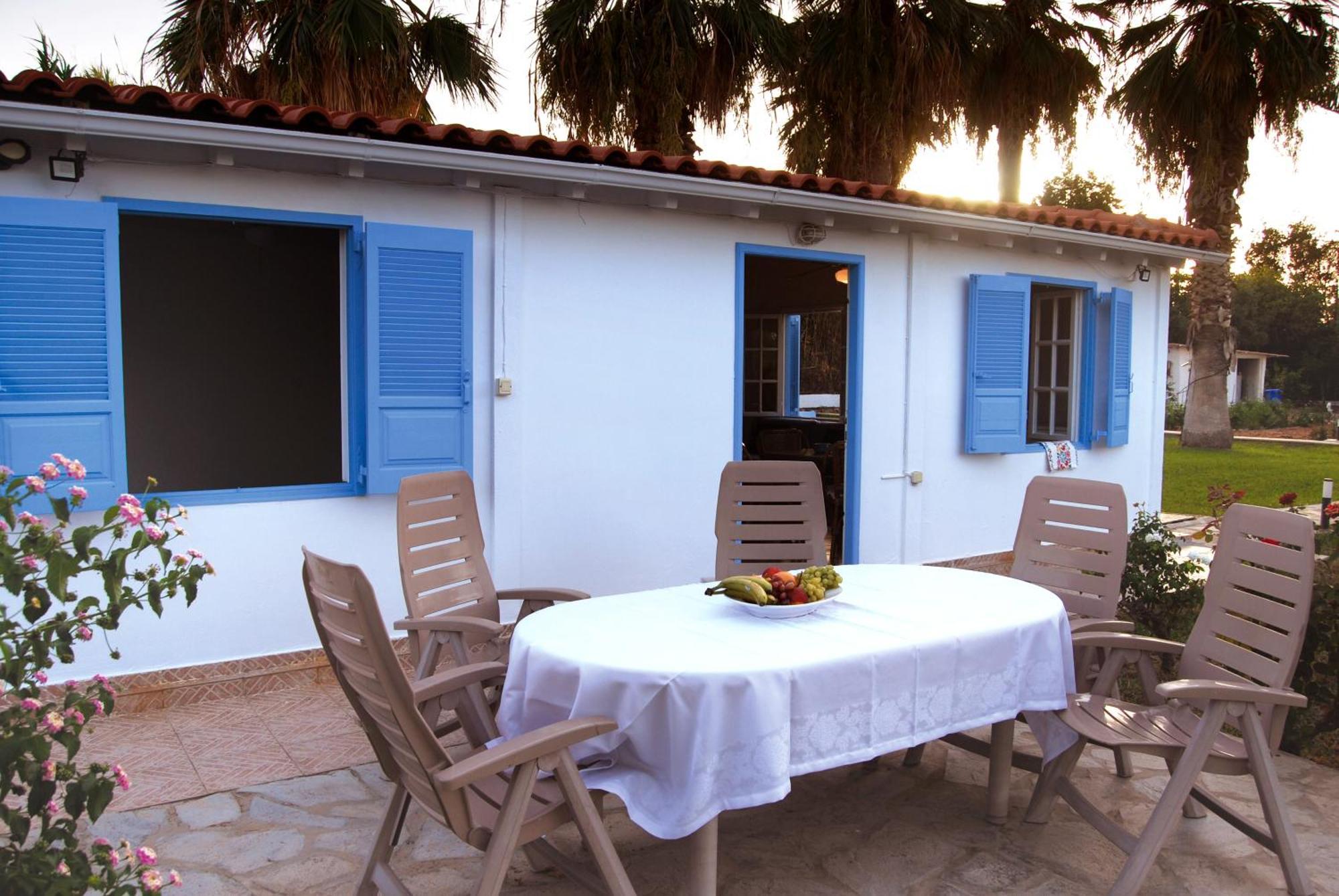 Villa Akrata Exterior photo
