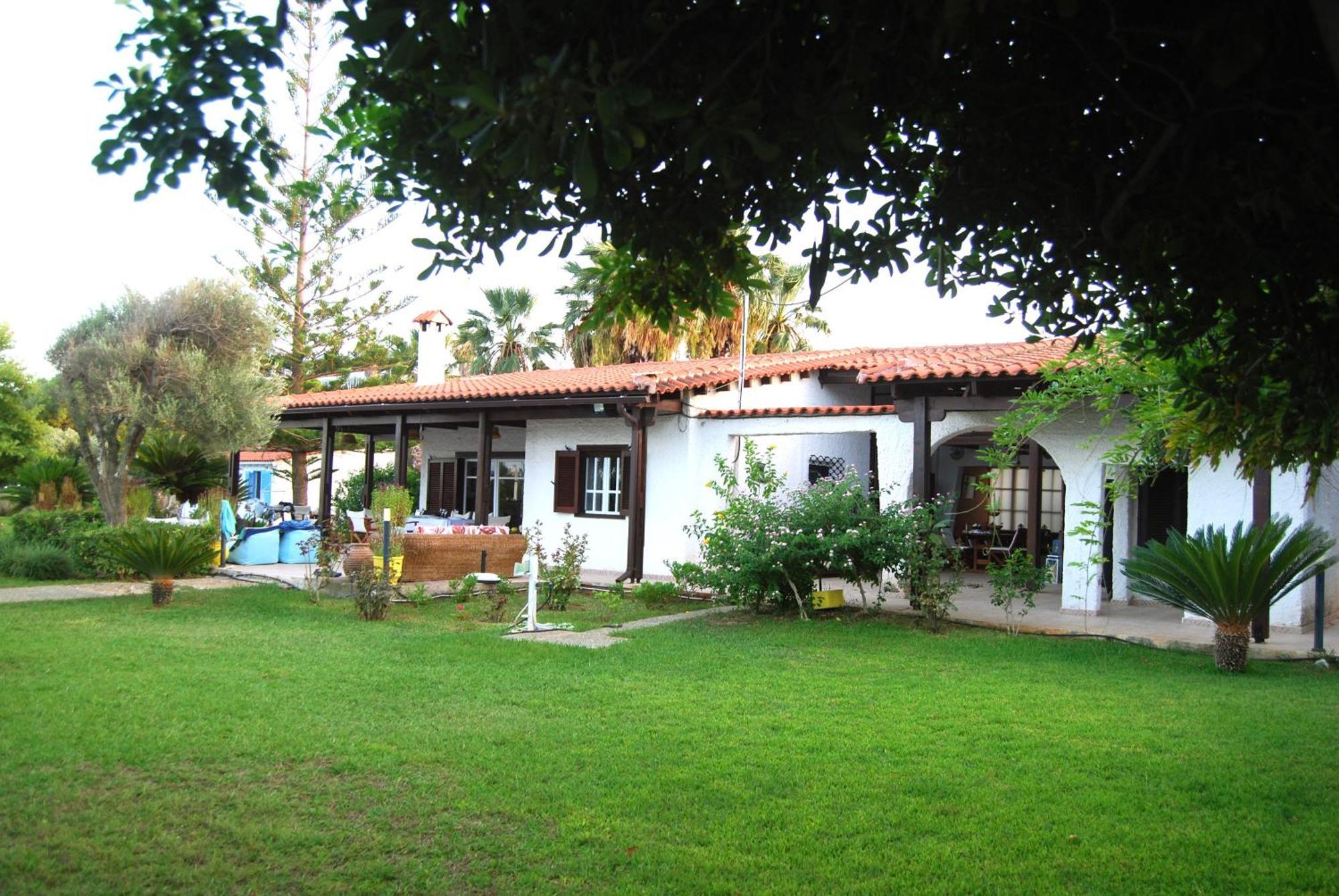 Villa Akrata Exterior photo