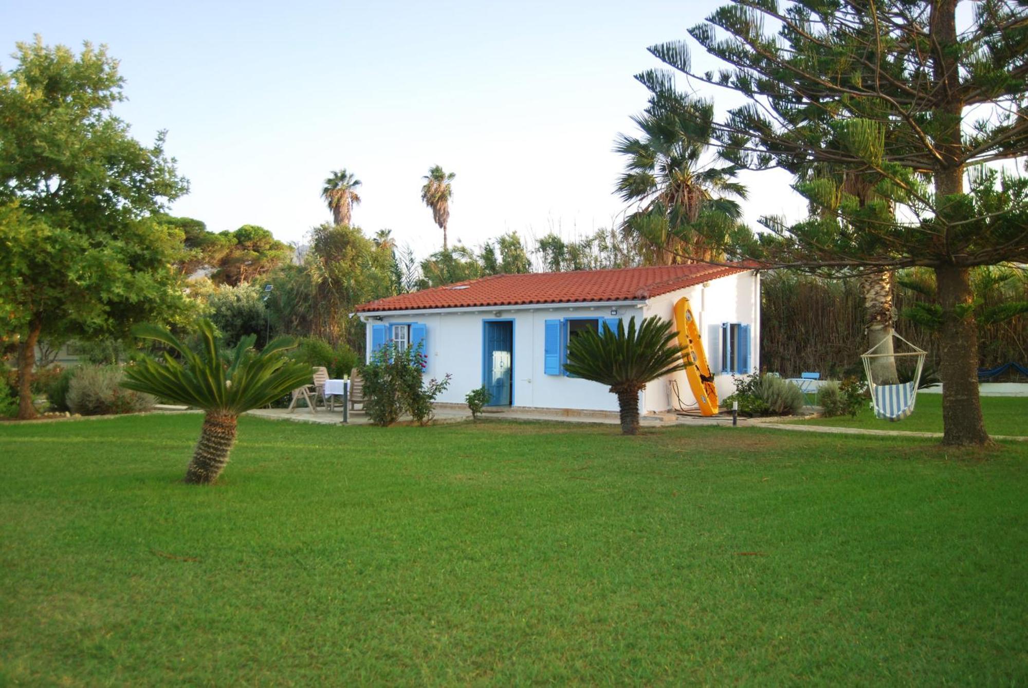Villa Akrata Exterior photo