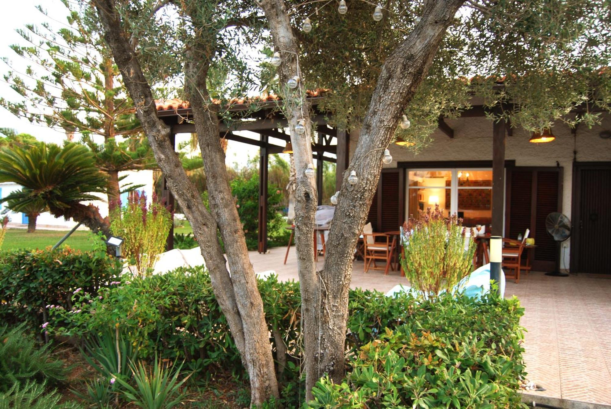 Villa Akrata Exterior photo