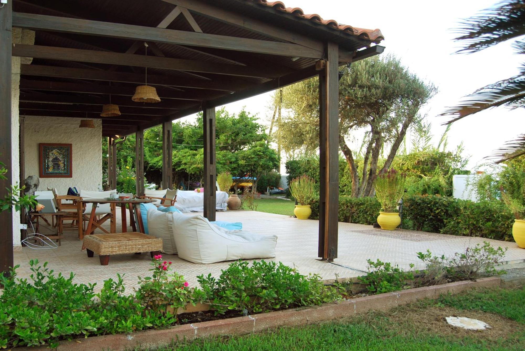 Villa Akrata Exterior photo