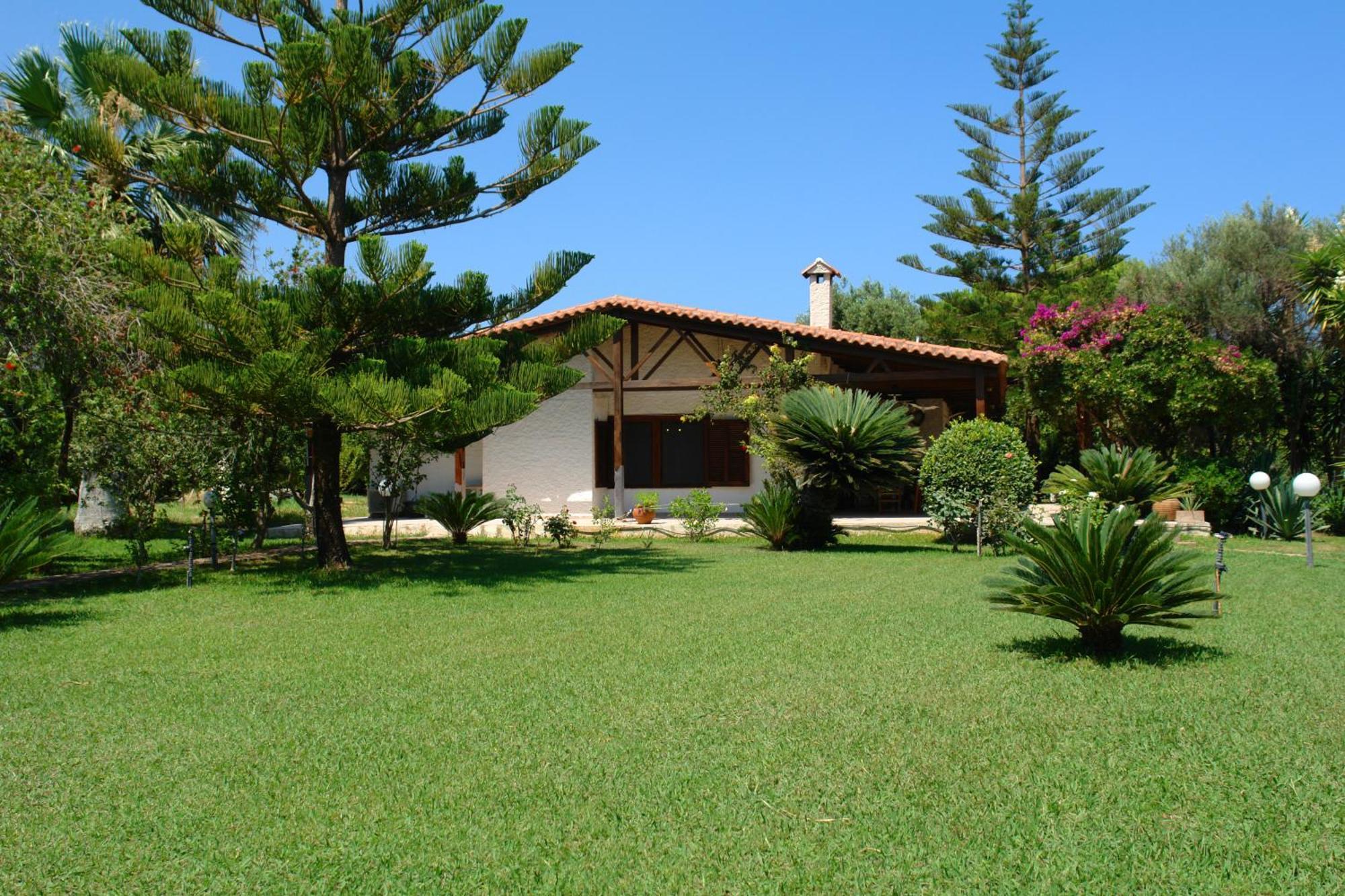 Villa Akrata Exterior photo